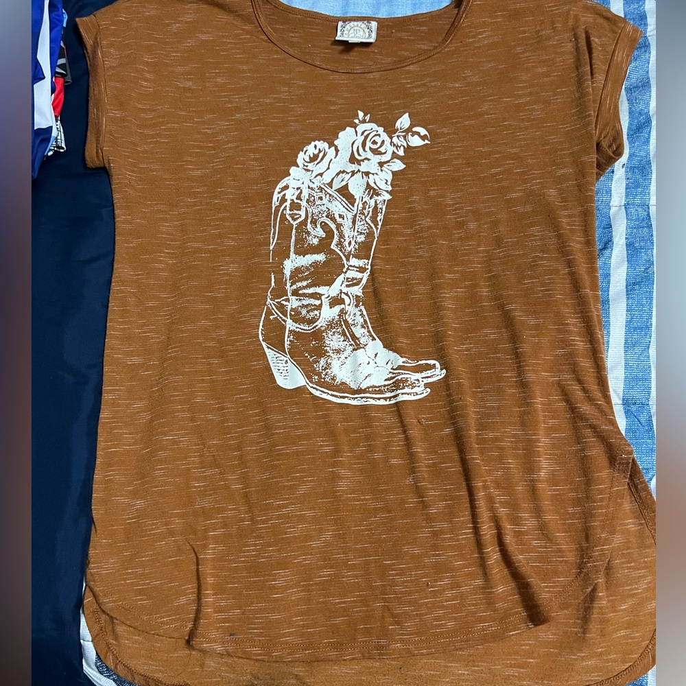 Brown short sleeve